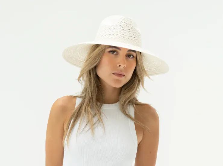 Freya - Redwood in White