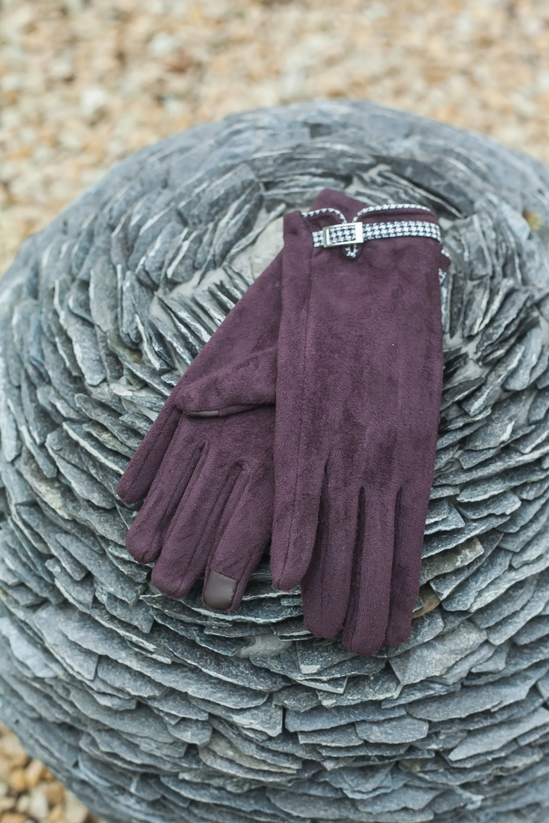 Kelly Faux Suede Gloves with Hounds Tooth