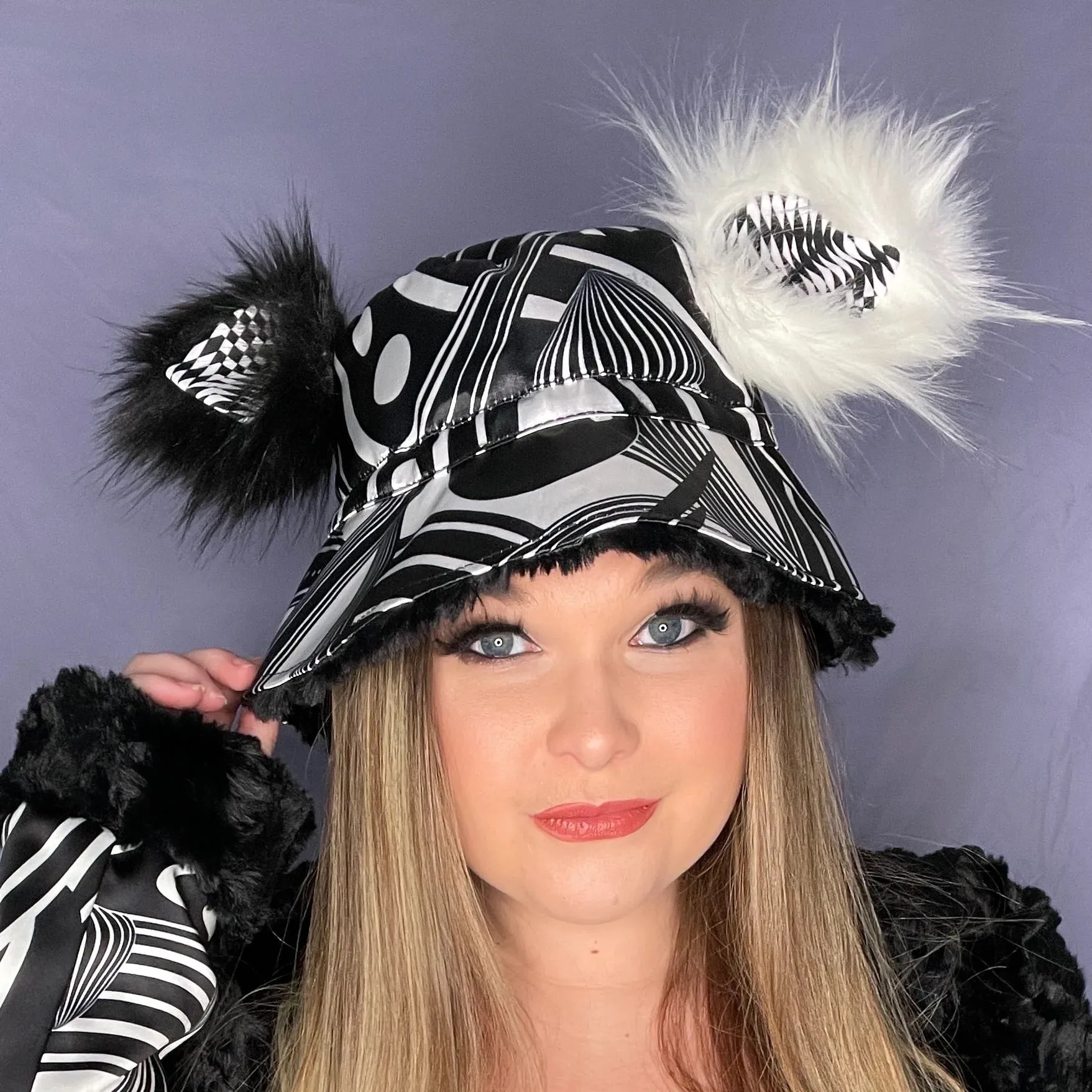 The Mingling Reversible Bucket Hat