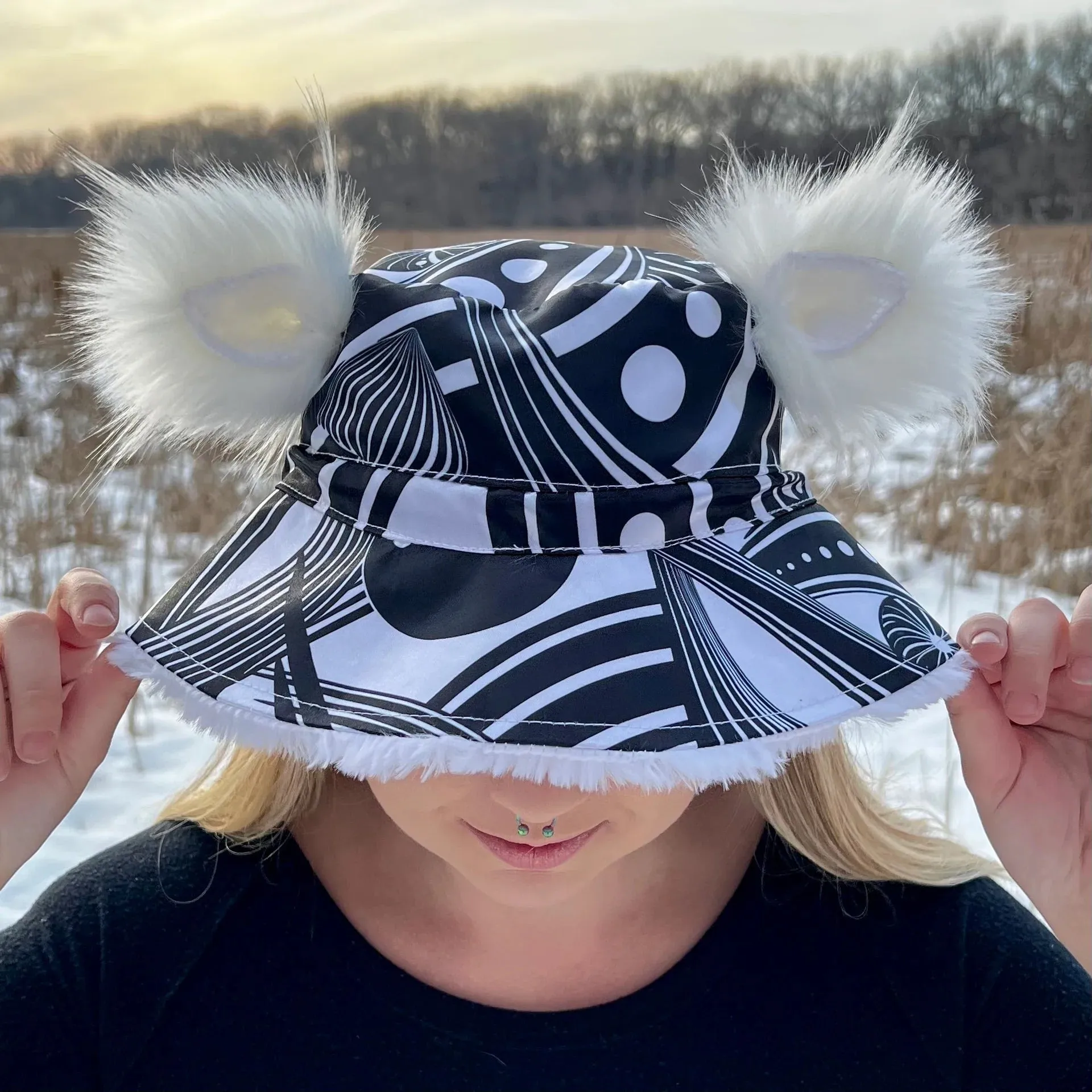 The Mingling Reversible Bucket Hat
